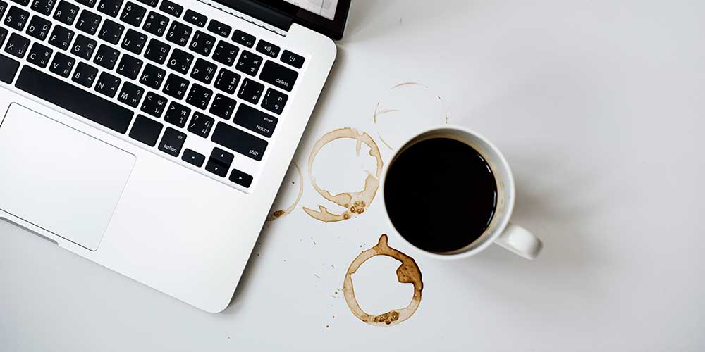 laptop-mrlje-kafa