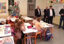 Predsednik GO Zemun u školama Busija i Batajnice