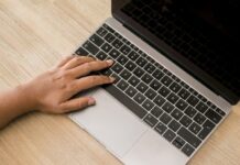 Veštačka inteligencija u službi predatora: Kako zaštititi decu